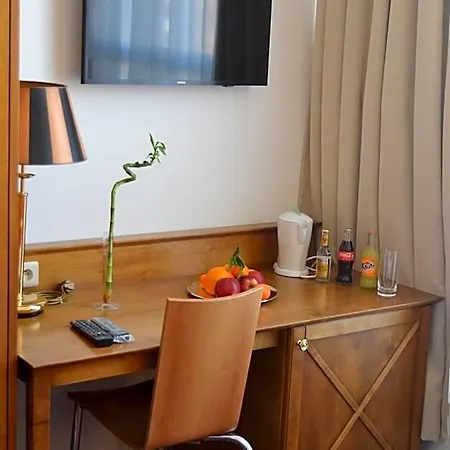 Hotel The Lord 2*