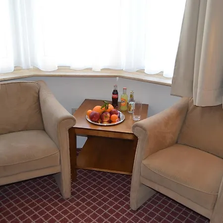 Отель The Lord 2*