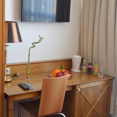 Hotel The Lord 2*