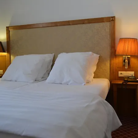 Hotel The Lord 2*
