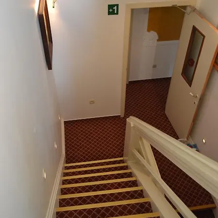 فندق The Lord 2*