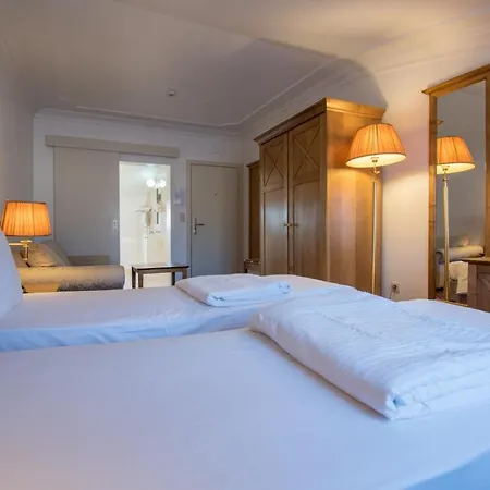 Hotel The Lord 2*